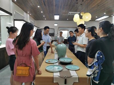 青瓷雅韻繪新篇 以舞臺(tái)藝術(shù)賦能美麗集鎮(zhèn)文化煥新